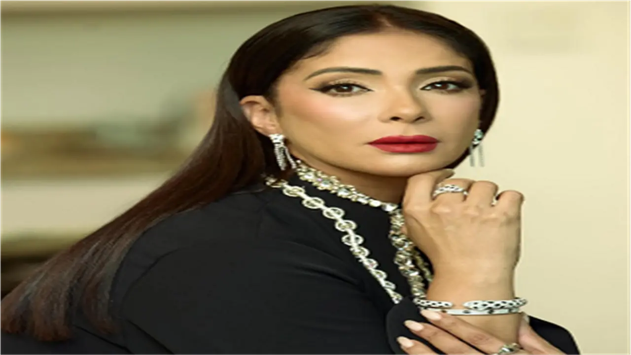 منى زكي تحتفي بمهرجان مراكش بفيلم «الست» وتعبّر عن سعادتها بالمشاركة